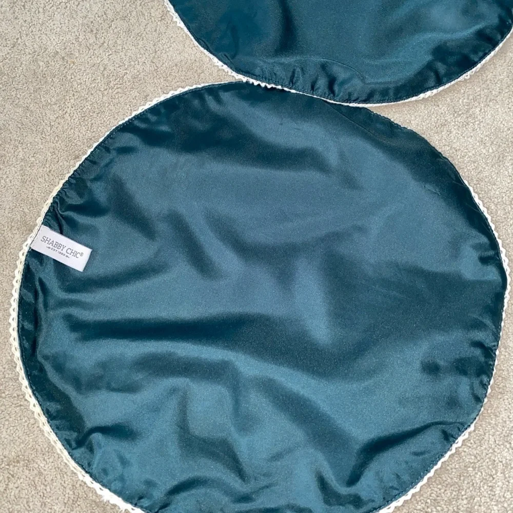 Shabby Chic Round Floral Cloth Placemats Set‎ (2)